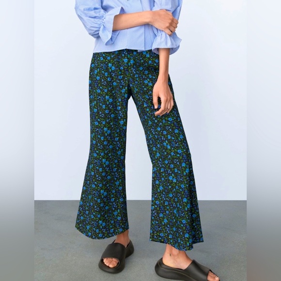 Zara Pants - NEW ZARA - Ankle Cropped Flare Pants